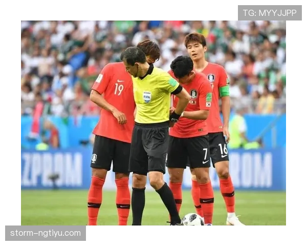 墨西哥1-0韩国成转折点，A组头名提前锁定